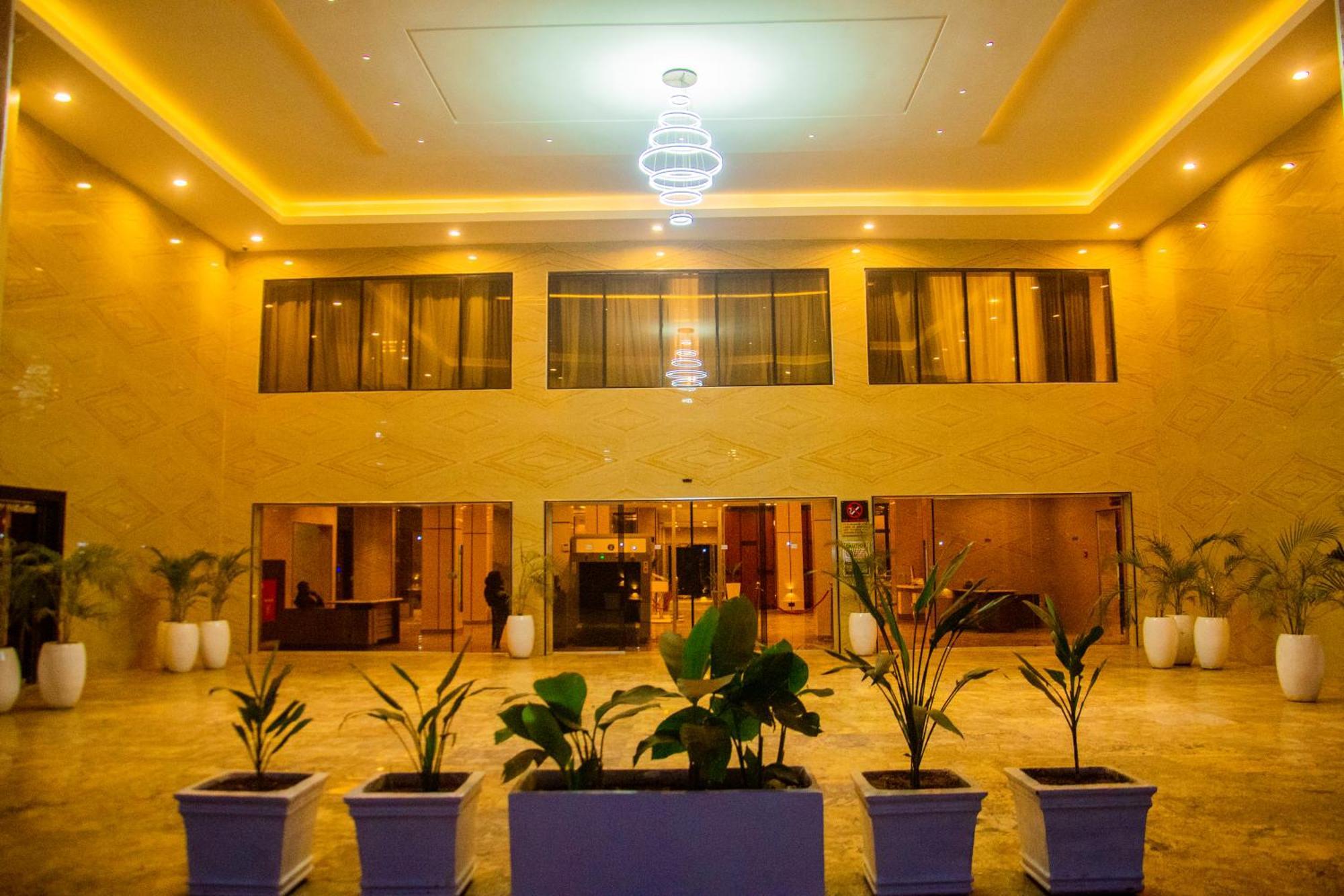 Boulevard Owerri Hotel Exterior photo
