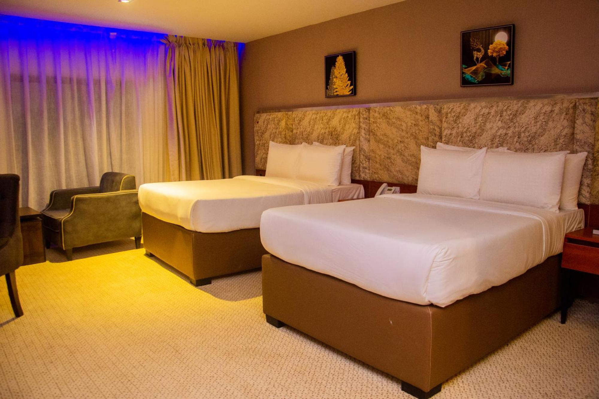 Boulevard Owerri Hotel Exterior photo